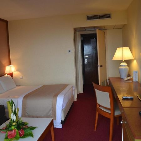 Hotel Sawa Дуала Экстерьер фото
