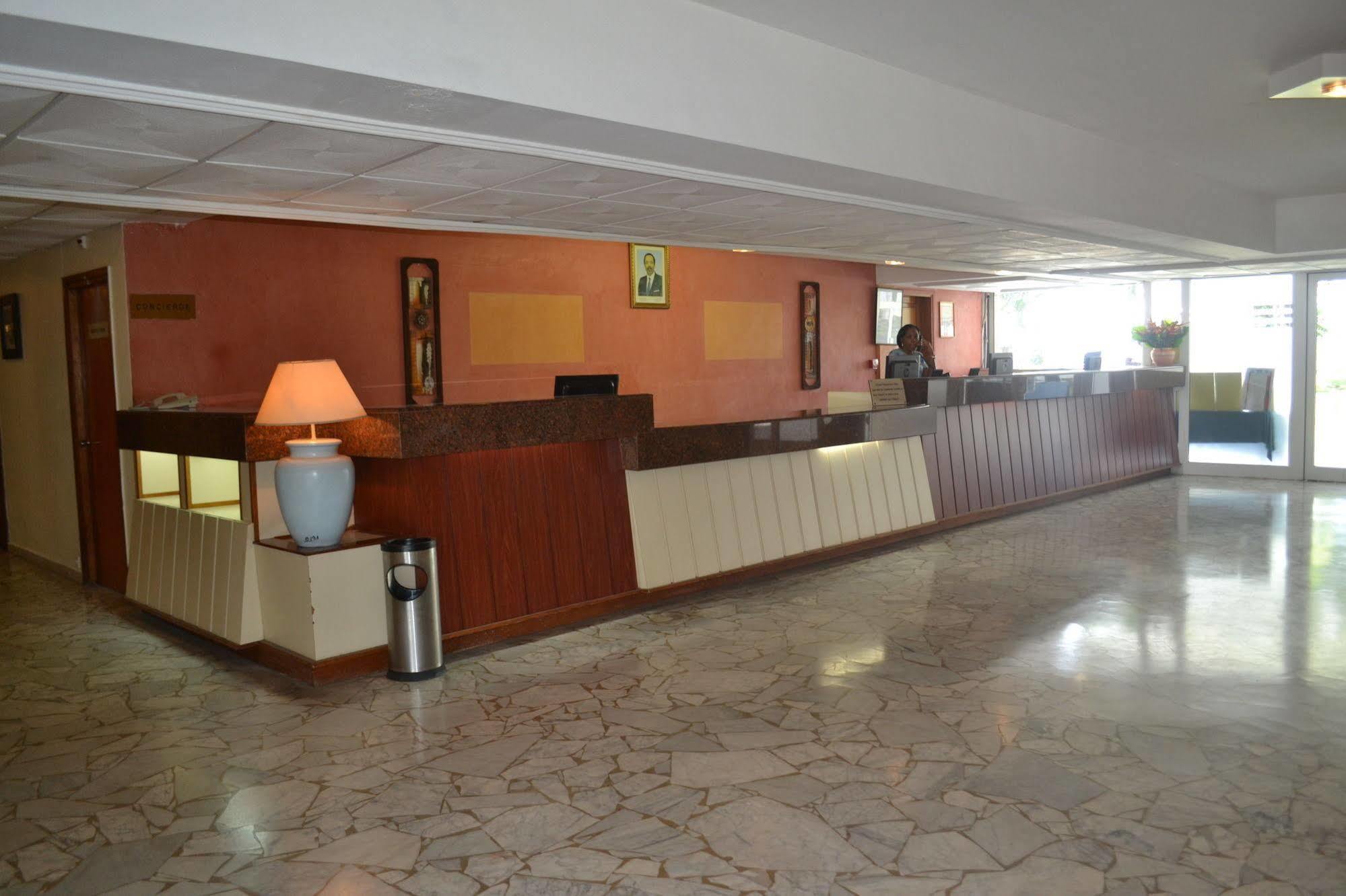 Hotel Sawa Дуала Экстерьер фото