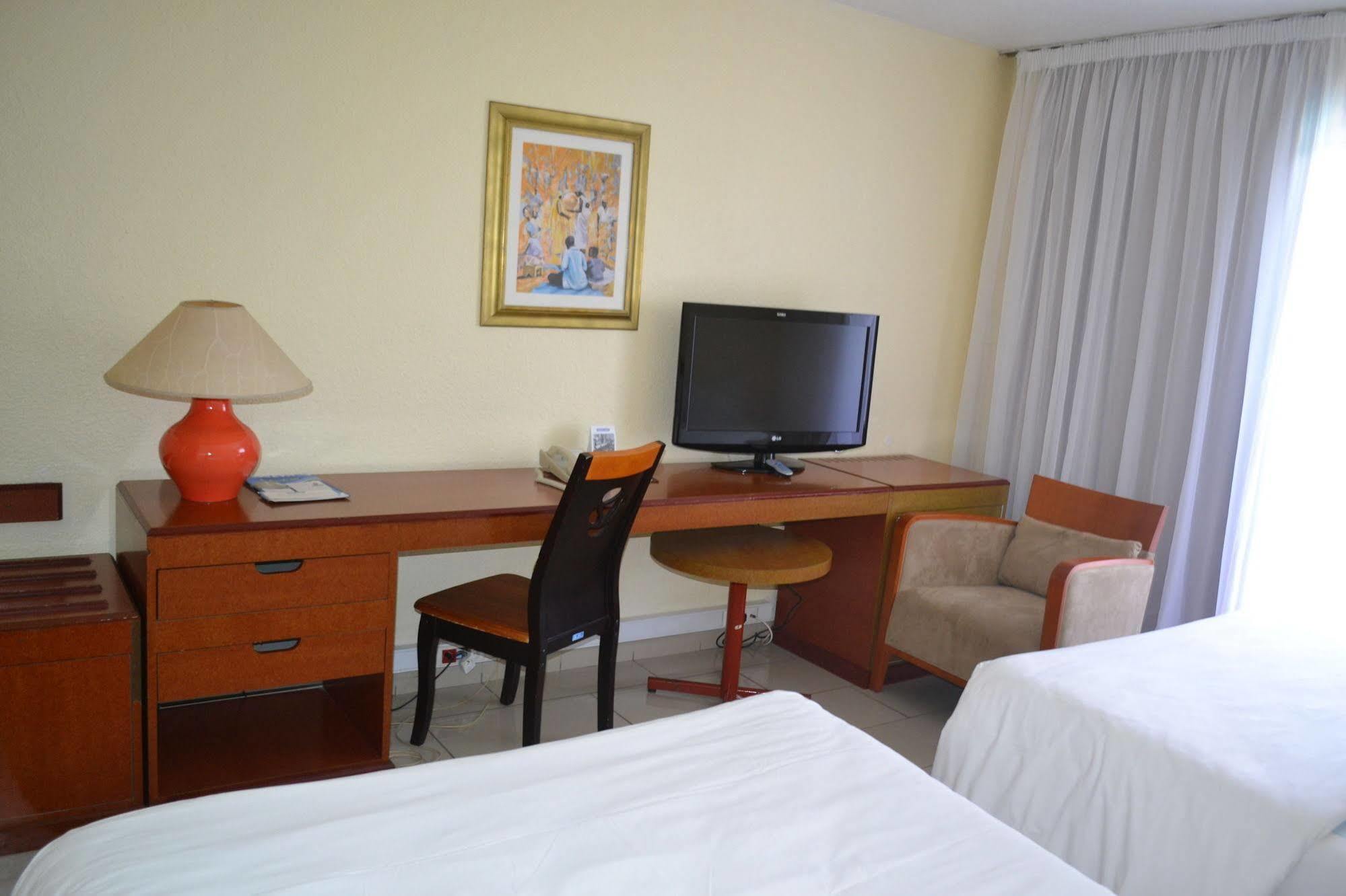 Hotel Sawa Дуала Экстерьер фото