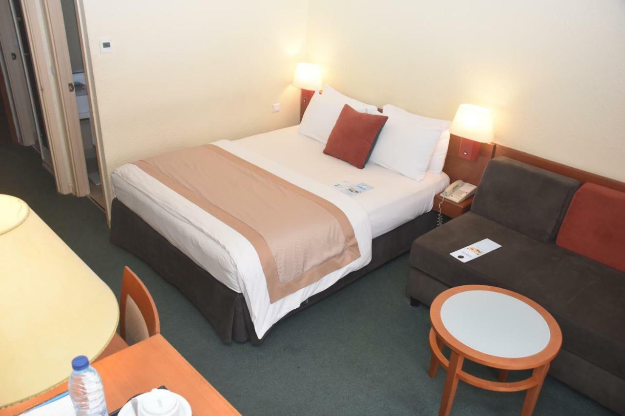Hotel Sawa Дуала Экстерьер фото