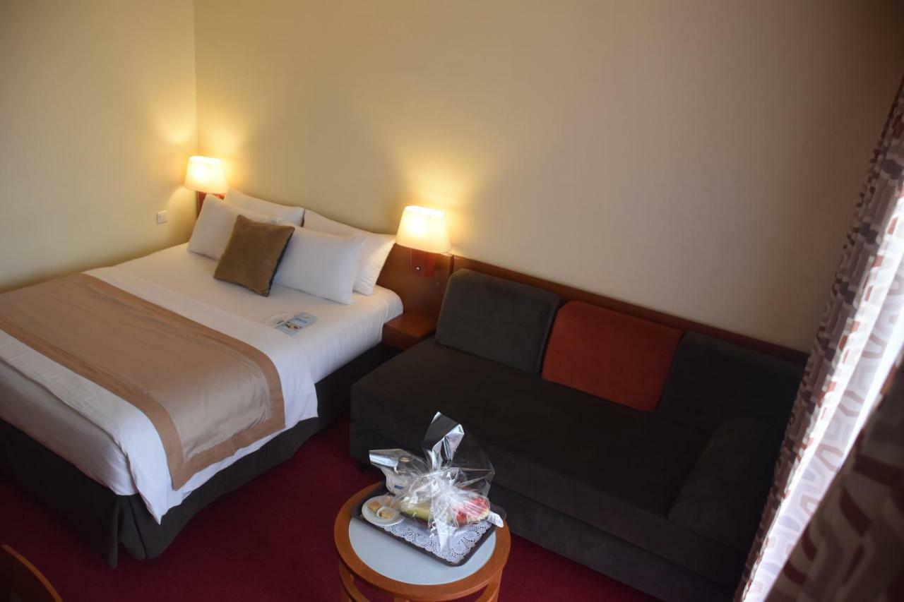 Hotel Sawa Дуала Экстерьер фото