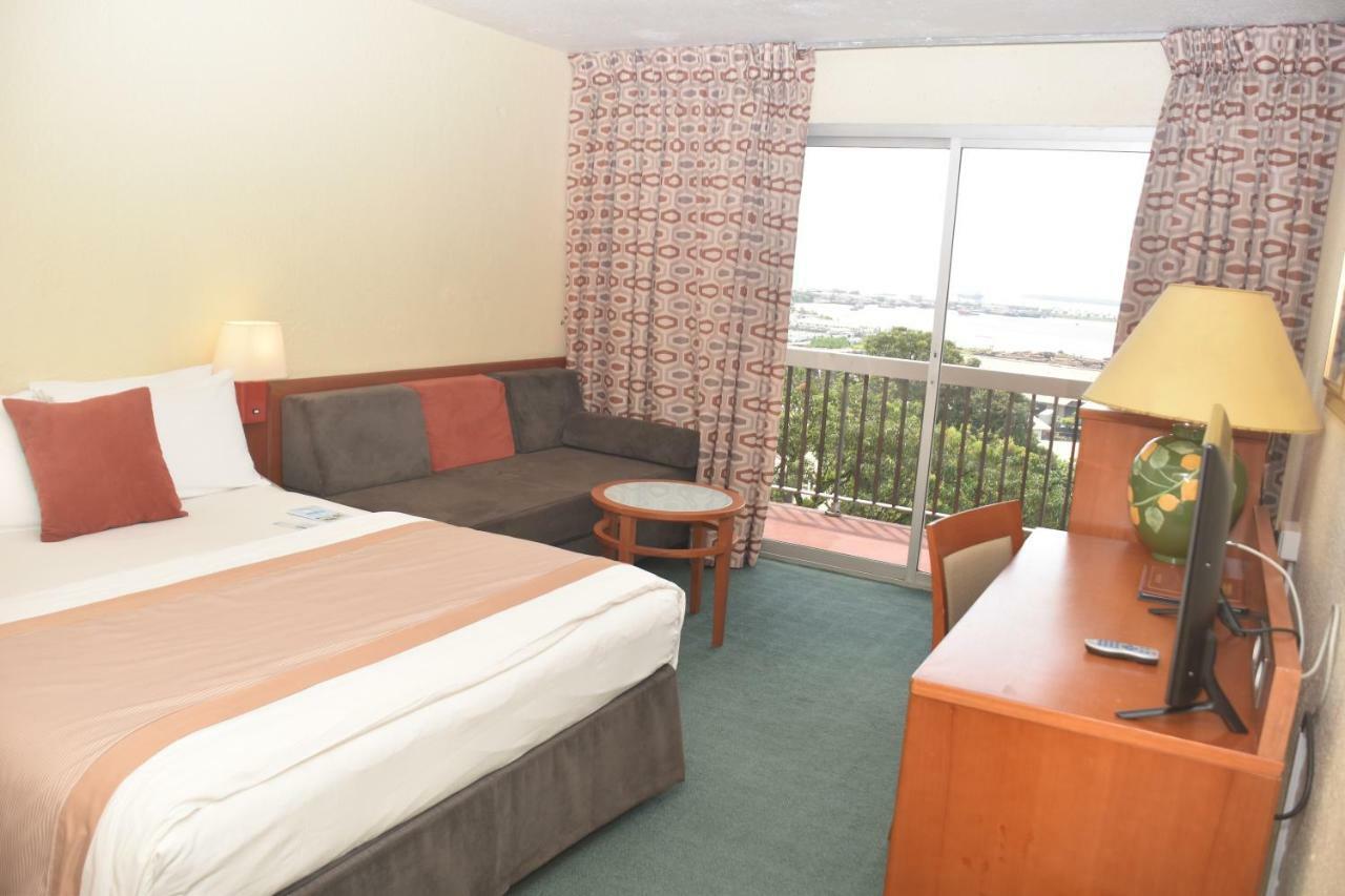 Hotel Sawa Дуала Экстерьер фото